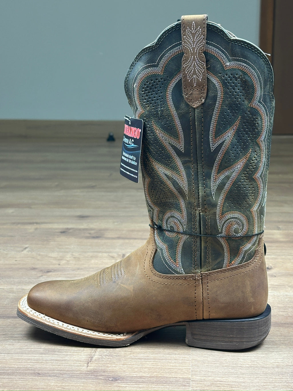 BOTA DURANGO LADY REBEL PRO (FEMININA), VENTILADA — DW0378.