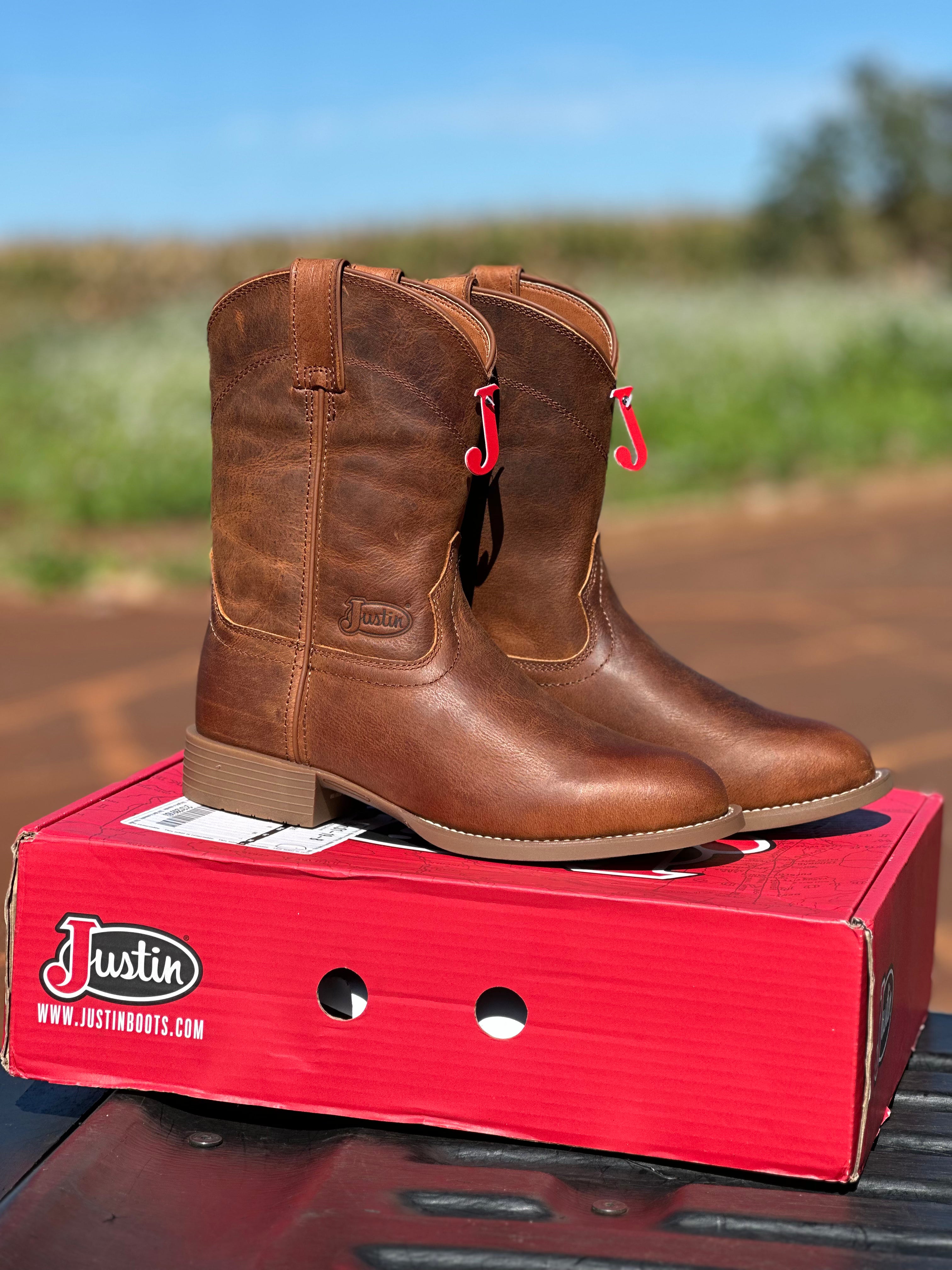 Bota Justin Tradicional Marrom Bico Redondo J7501
