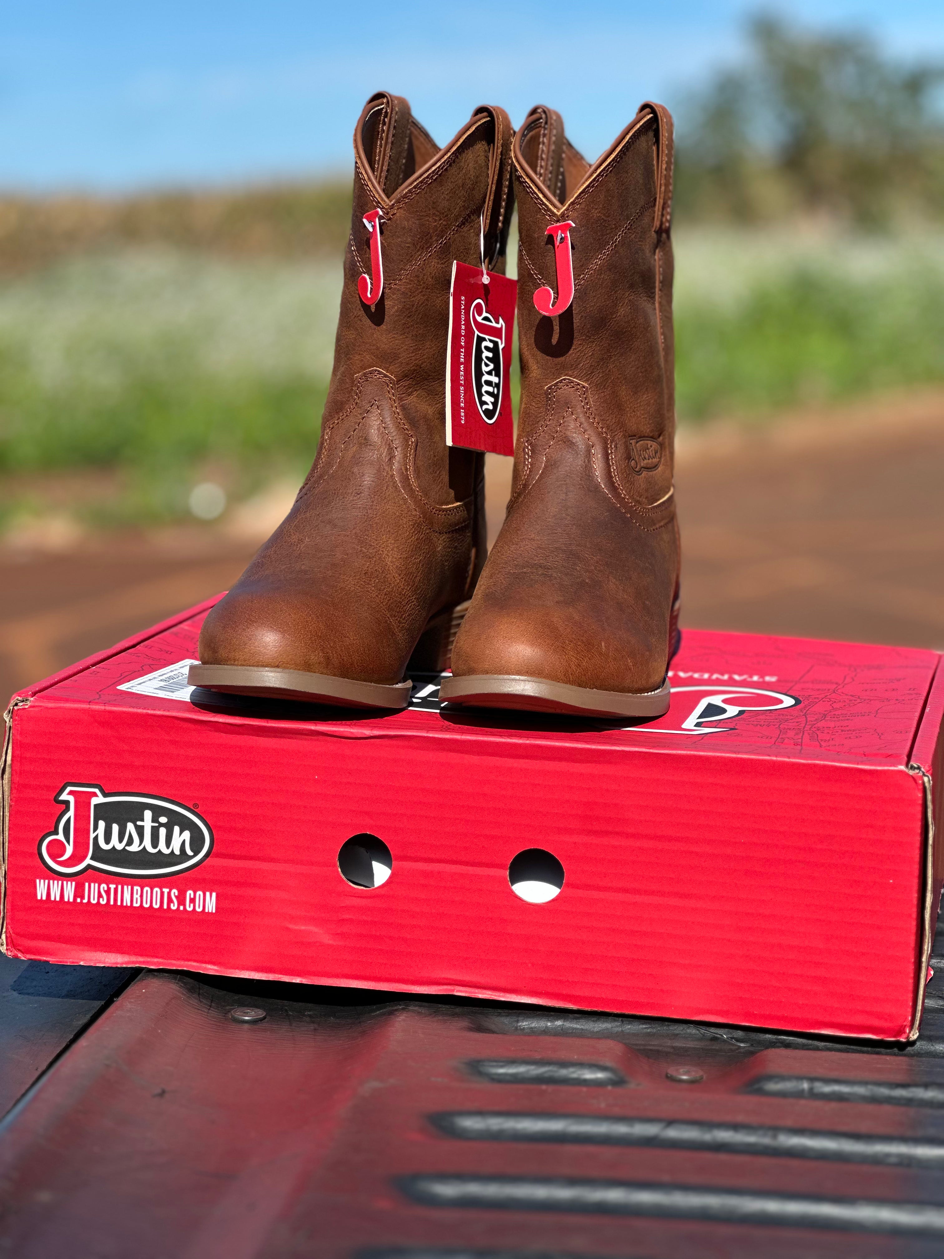 Bota Justin Tradicional Marrom Bico Redondo J7501