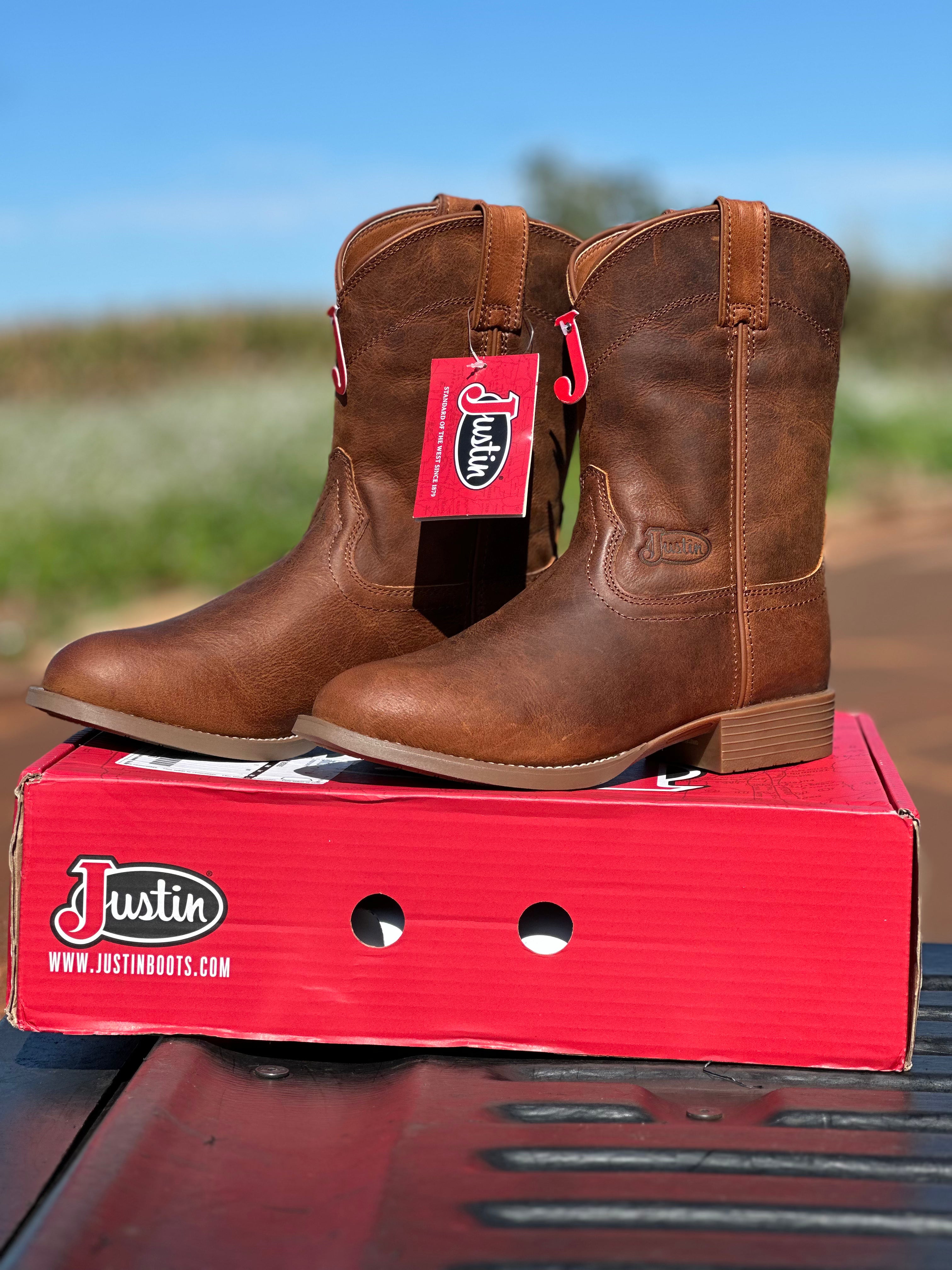 Bota Justin Tradicional Marrom Bico Redondo J7501